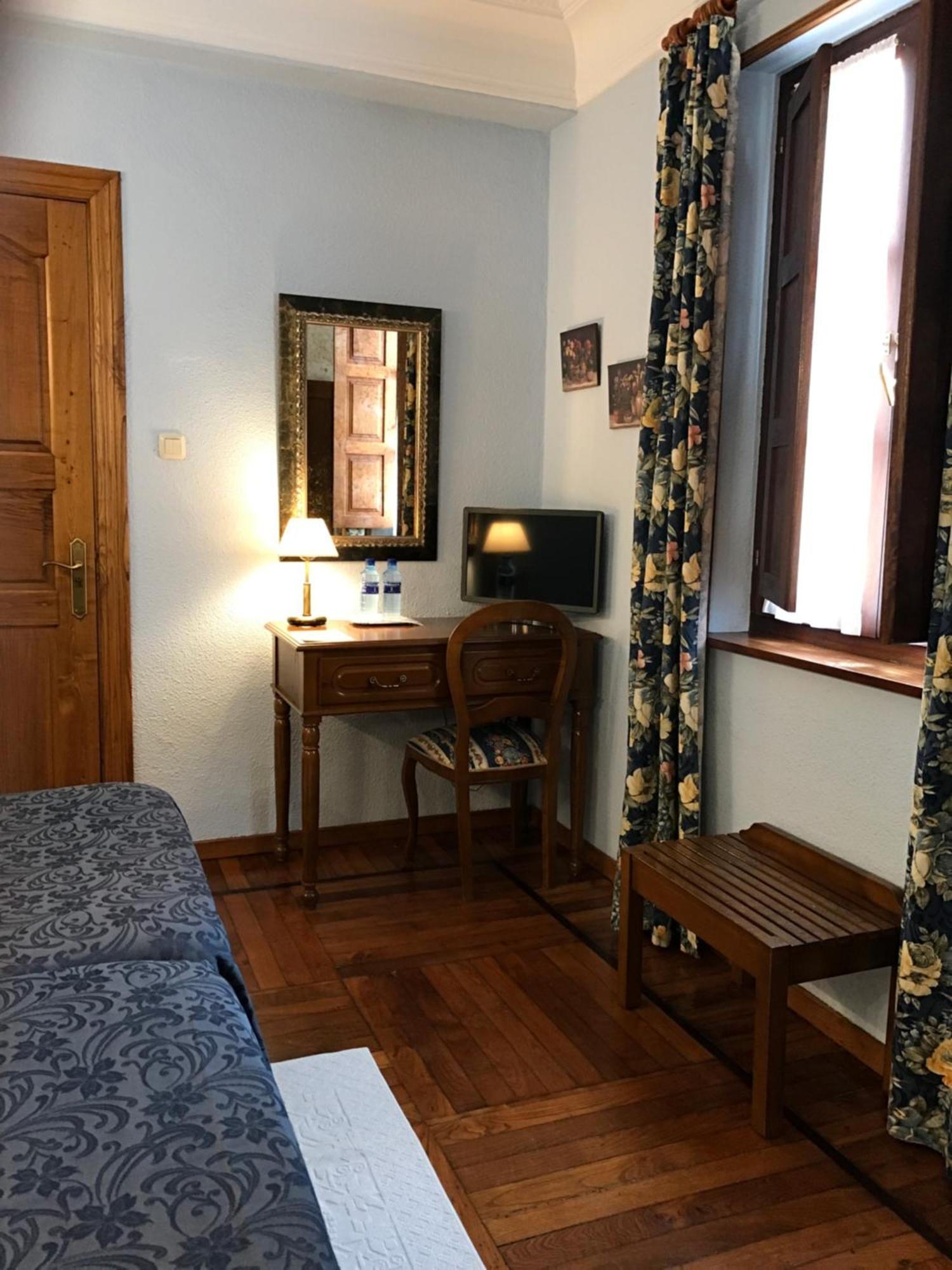 Hotel Rural Villa Elena ปาเนส ภายนอก รูปภาพ